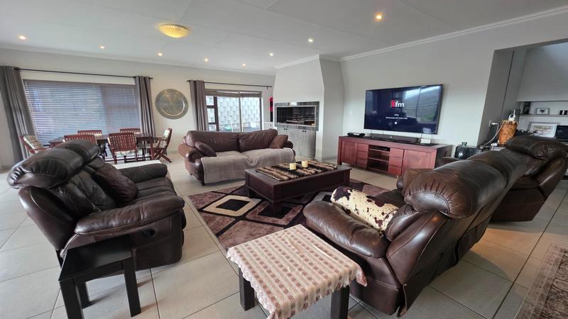 3 Bedroom Property for Sale in Seemeeu Park Western Cape